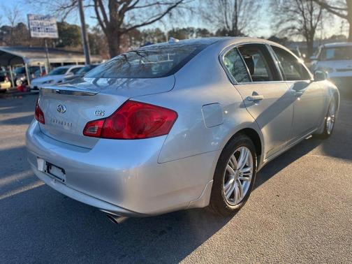 2011 INFINITI G25 Journey