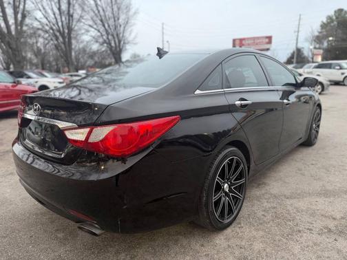 2011 Hyundai SONATA SE