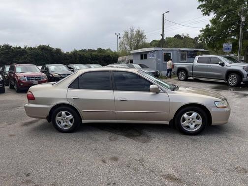 Naples Gold Metallic 2000 Honda Accord EX V6