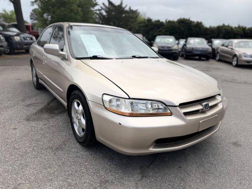 Naples Gold Metallic 2000 Honda Accord EX V6