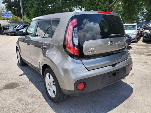 Pewter 2017 Kia Soul Base