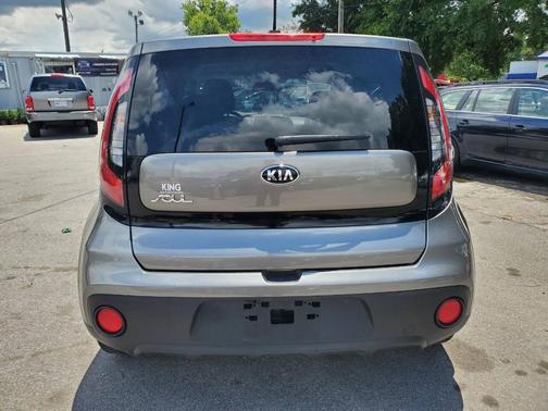 Pewter 2017 Kia Soul Base