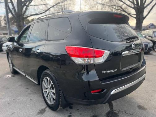 2016 Nissan Pathfinder S