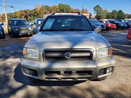 2003 Nissan Pathfinder LE