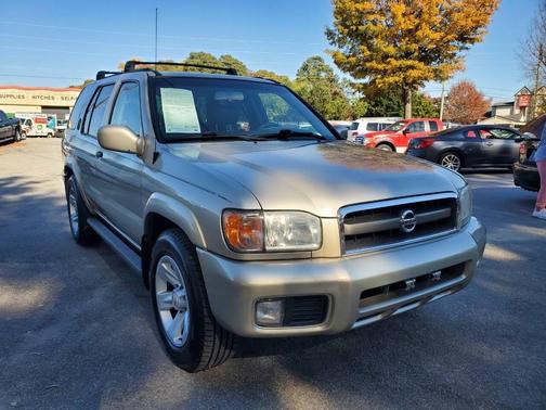 2003 Nissan Pathfinder LE