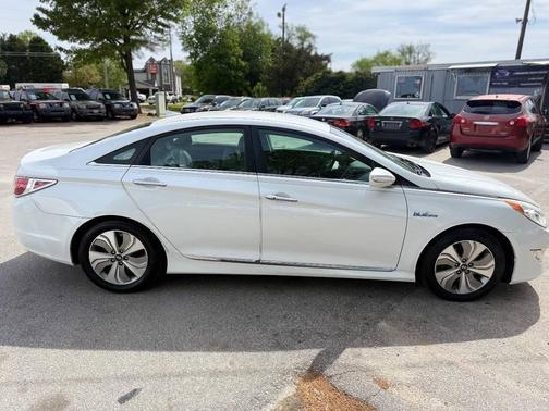 2013 Hyundai SONATA Hybrid Limited