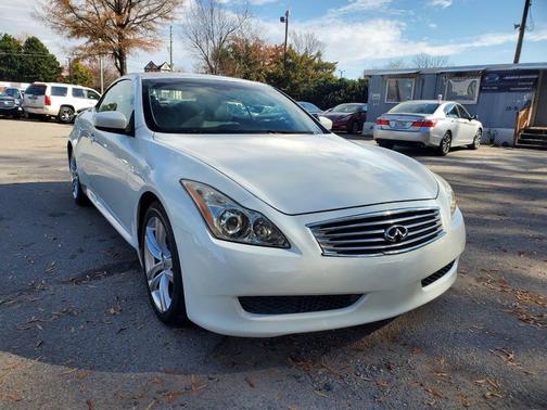2009 INFINITI G37 Sport