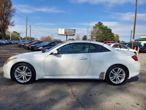 2009 INFINITI G37 Sport