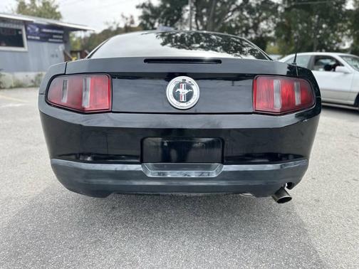 2010 Ford Mustang Premium