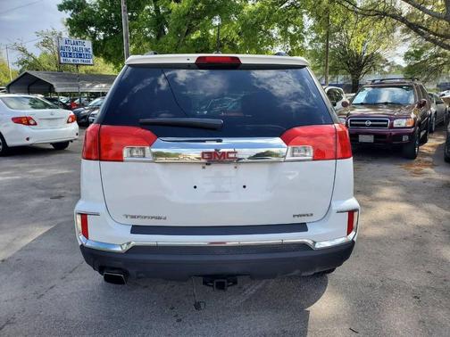 White 2016 GMC Terrain SLE-2