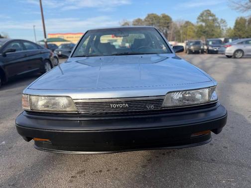 1990 Toyota Camry Base