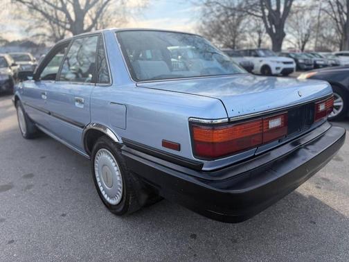 1990 Toyota Camry Base