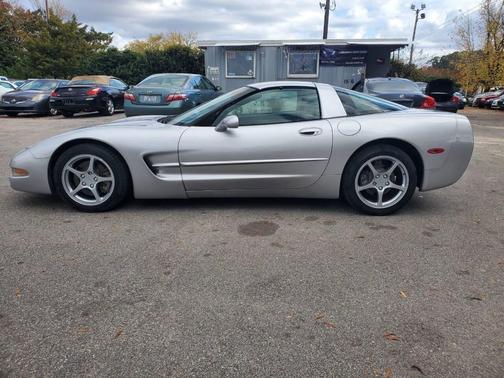 2001 Chevrolet Corvette Base