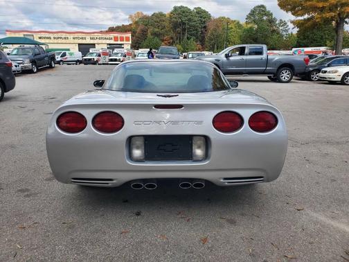 2001 Chevrolet Corvette Base