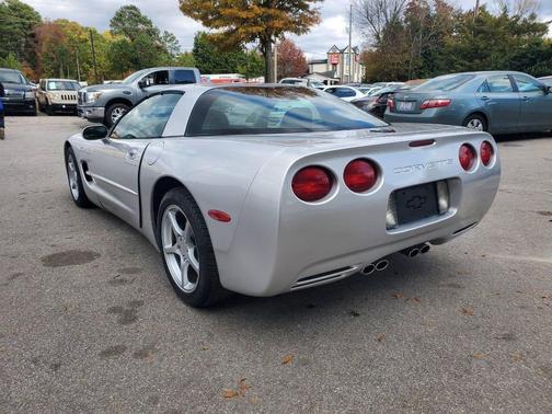 2001 Chevrolet Corvette Base