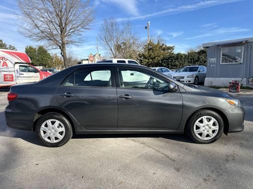 Magnetic Gray Metallic 2011 Toyota Corolla LE
