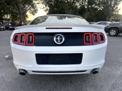 2013 Ford Mustang V6 Premium