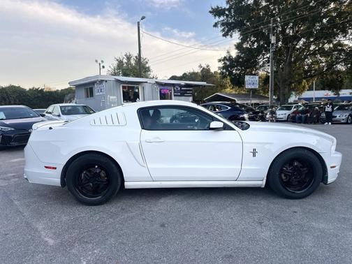 2013 Ford Mustang V6 Premium