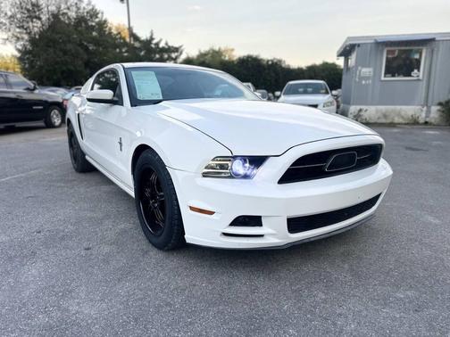 2013 Ford Mustang V6 Premium