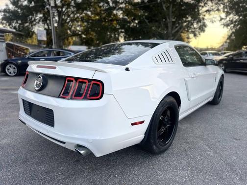 2013 Ford Mustang V6 Premium