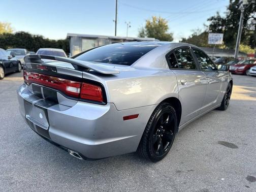 Billet Silver Metallic Clearcoat 2014 Dodge Charger SXT