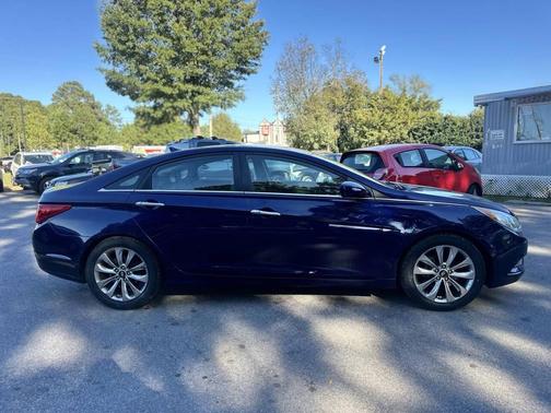 2011 Hyundai SONATA SE