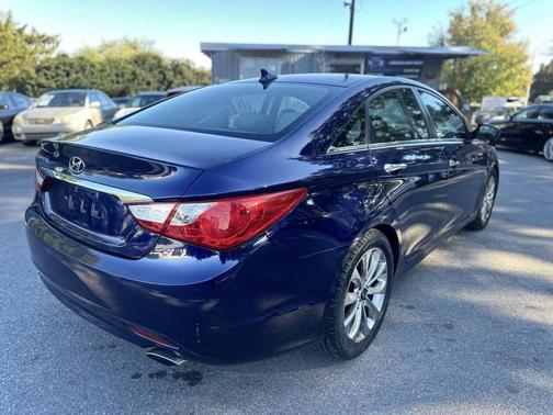 2011 Hyundai SONATA SE