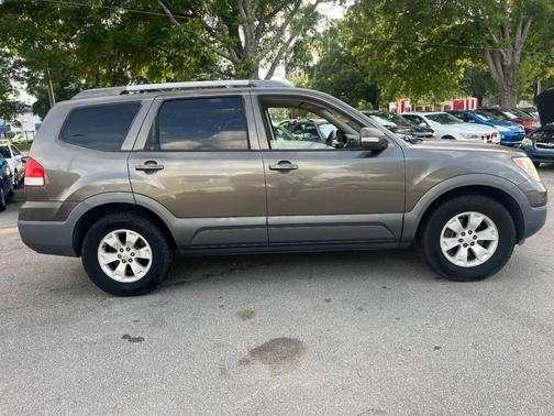 2009 Kia Borrego LX
