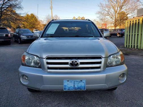 Tan 2007 Toyota Highlander Base