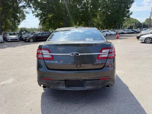 Titanium 2016 Ford Taurus SE