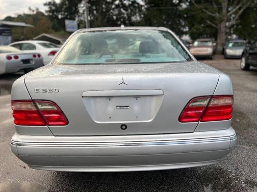 2001 Mercedes-Benz E-Class E 320 4dr Sedan