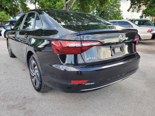 Deep Black Pearl 2020 Volkswagen Jetta 1.4T SEL