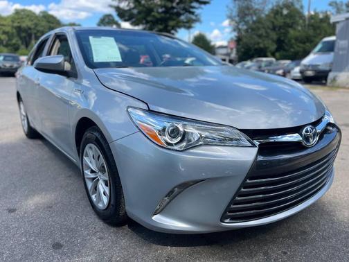 2017 Toyota Camry Hybrid SE