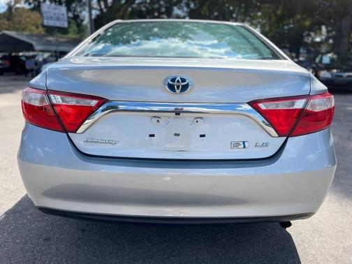2017 Toyota Camry Hybrid SE