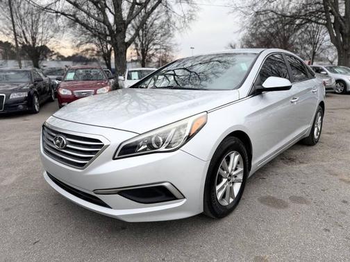 2017 Hyundai SONATA SE