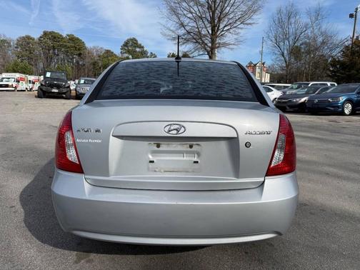 2011 Hyundai Accent SE