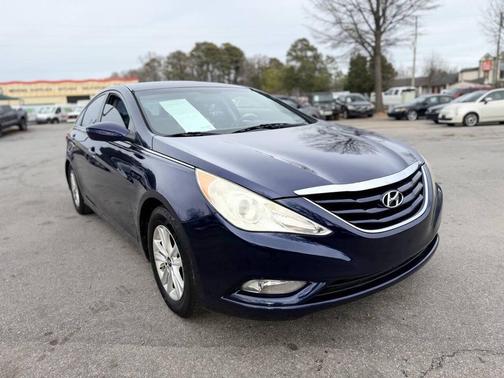 2013 Hyundai SONATA GLS