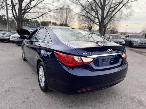 2013 Hyundai SONATA GLS