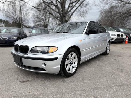 2004 BMW 325 325i 4dr Sedan