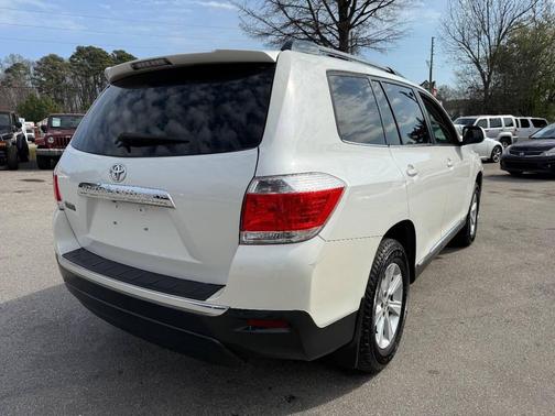 2013 Toyota Highlander SE