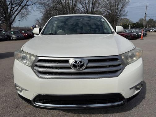 2013 Toyota Highlander SE