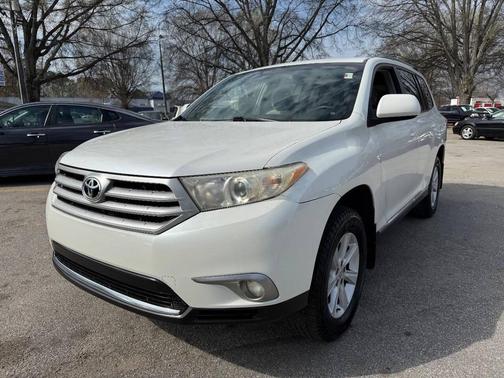 2013 Toyota Highlander SE