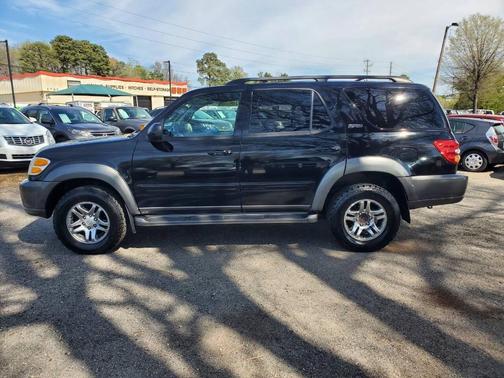 2004 Toyota Sequoia SR5
