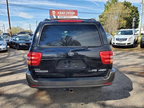 2004 Toyota Sequoia SR5
