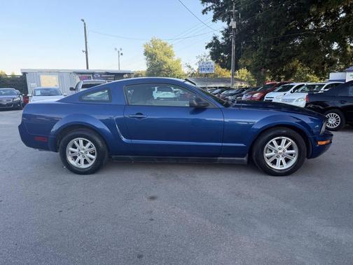 Blue 2006 Ford Mustang Base