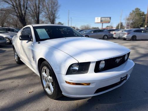 2008 Ford Mustang Deluxe