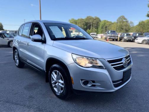 Reflex Silver Metallic 2011 Volkswagen Tiguan S
