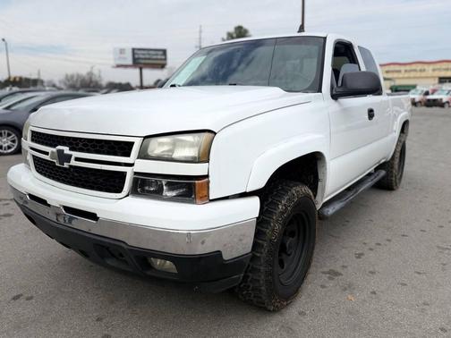 2006 Chevrolet Silverado 1500 LS