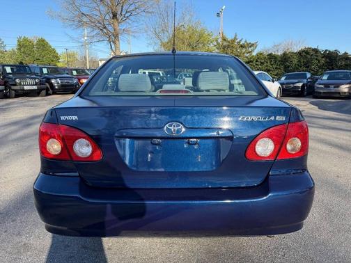 2005 Toyota Corolla LE