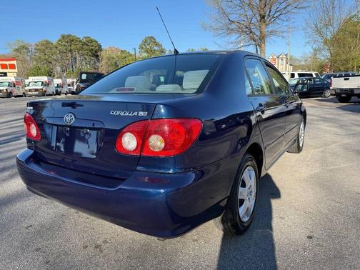 2005 Toyota Corolla LE